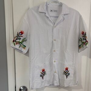 Zara White Casual Button Down Shirt with Floral Embroidery